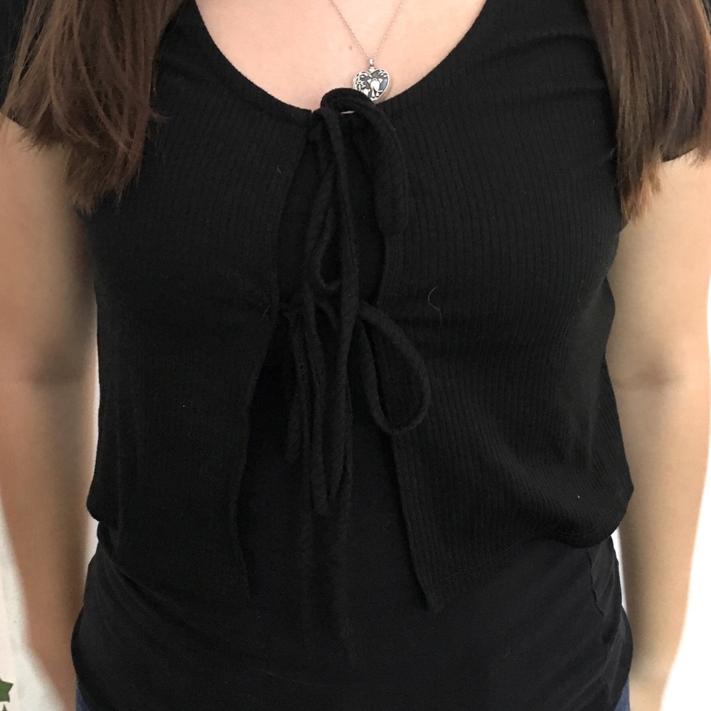 Two tied tee